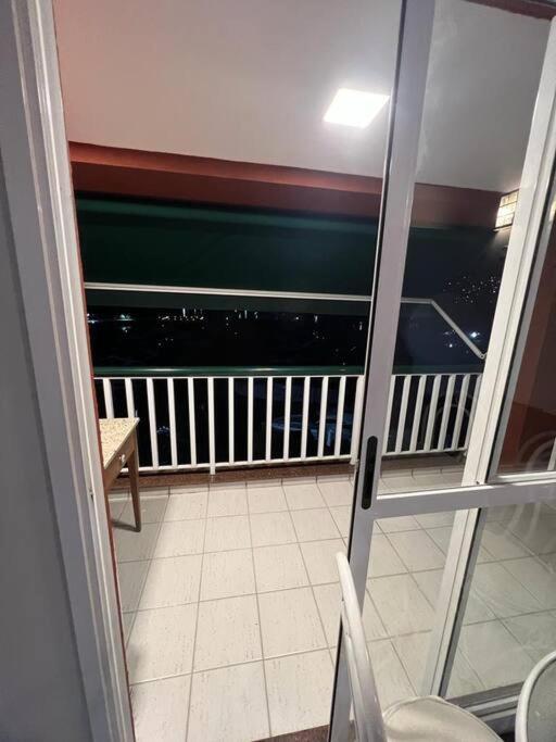 Apartment Em Angra Ao Lado Do Shopping Piratas *